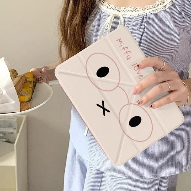 귀여운 애니메이션 프린트가 있는 만화 미피 아이패드 태 - Fire Tablet Accessories 리뷰 및 가격